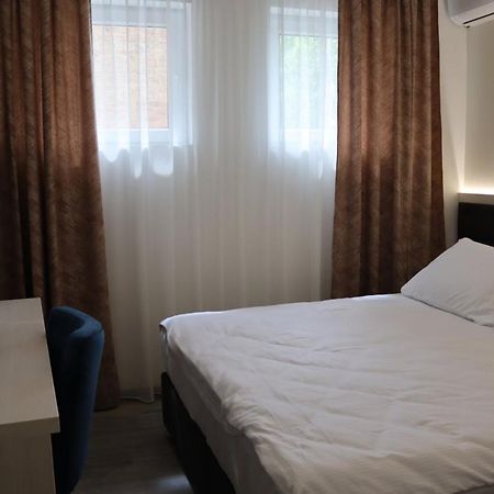 Appartamento Dm Sobe Tuzla Esterno foto
